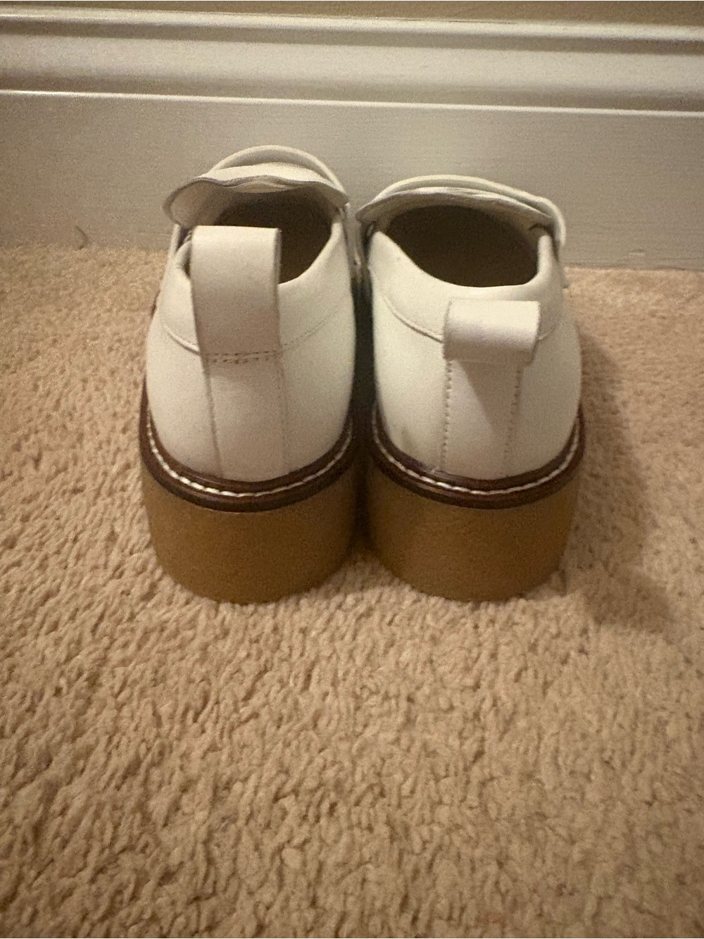 White Everlane Women’s Loafer - Picture 3 of 7